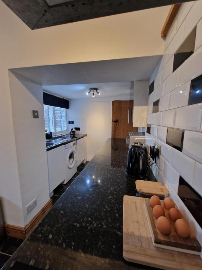 Lennon Cottage ヘイル エクステリア 写真