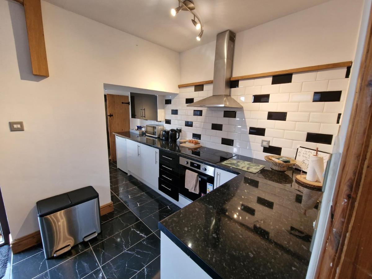 Lennon Cottage ヘイル エクステリア 写真
